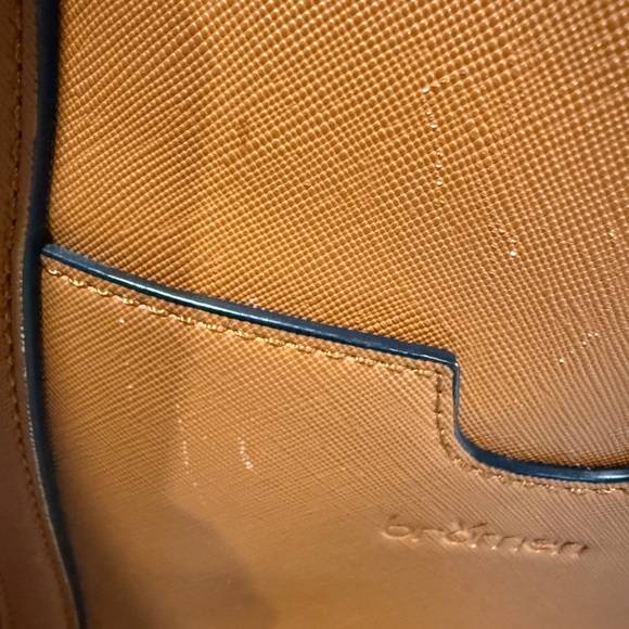 Bromen Tan purse - Picture 2 of 7